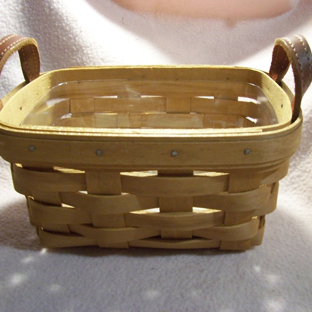 Longaberger 2003 Tea Basket and Protector